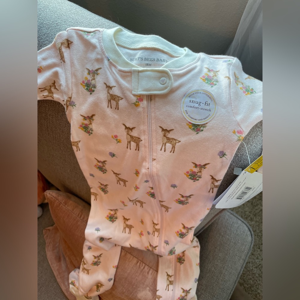 NWT Burt’s Bees sleeper